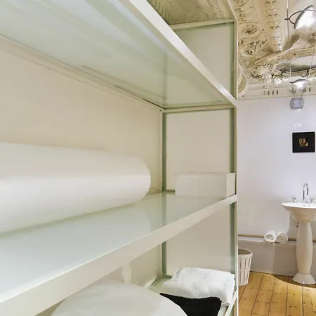 Apartment 64